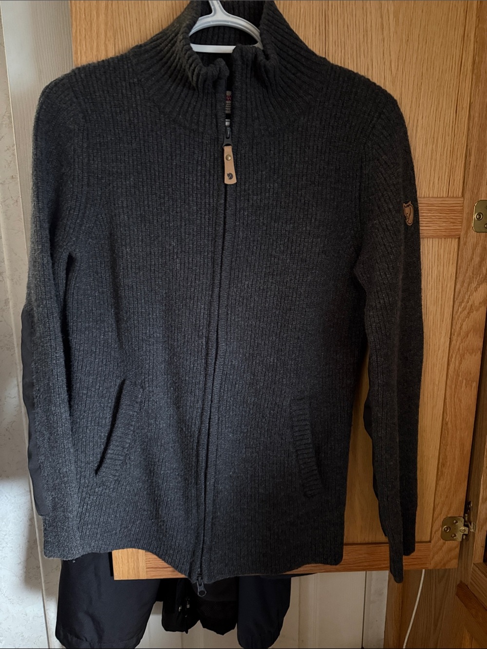 Fjall Raven Womans 's Ovik Zip Cardigan 89771 Charcoal 100% wool Grey Sweater M